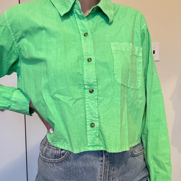 Cropped Green Button Up Shirt - Picture 2 of 8